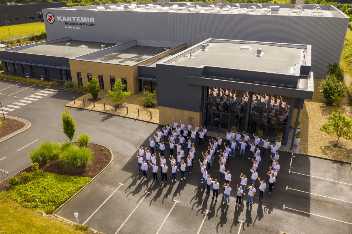 COMMITTED TO OUR CUSTOMERS At KANTEMIR we think our customers should be